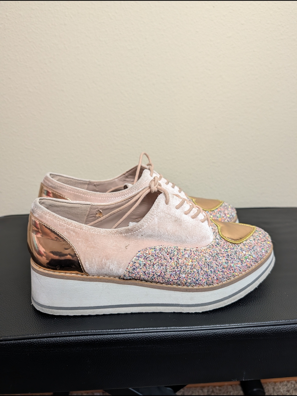 Betsey Johnson Walker Glitter Platform Sneakers Heart Patch Pink Size 9 - Picture 5 of 11
